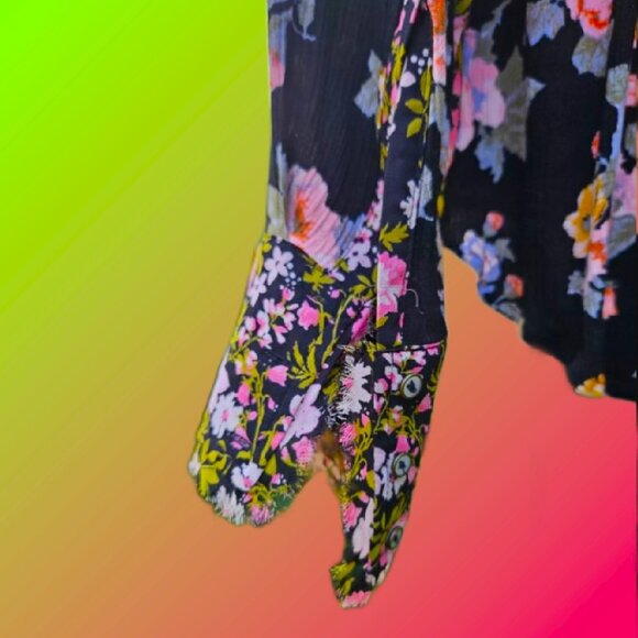 FREE PEOPLE Beautiful Floral Boho Cottagecore Relaxed Fit Blouse Size M - Picture 5 of 9